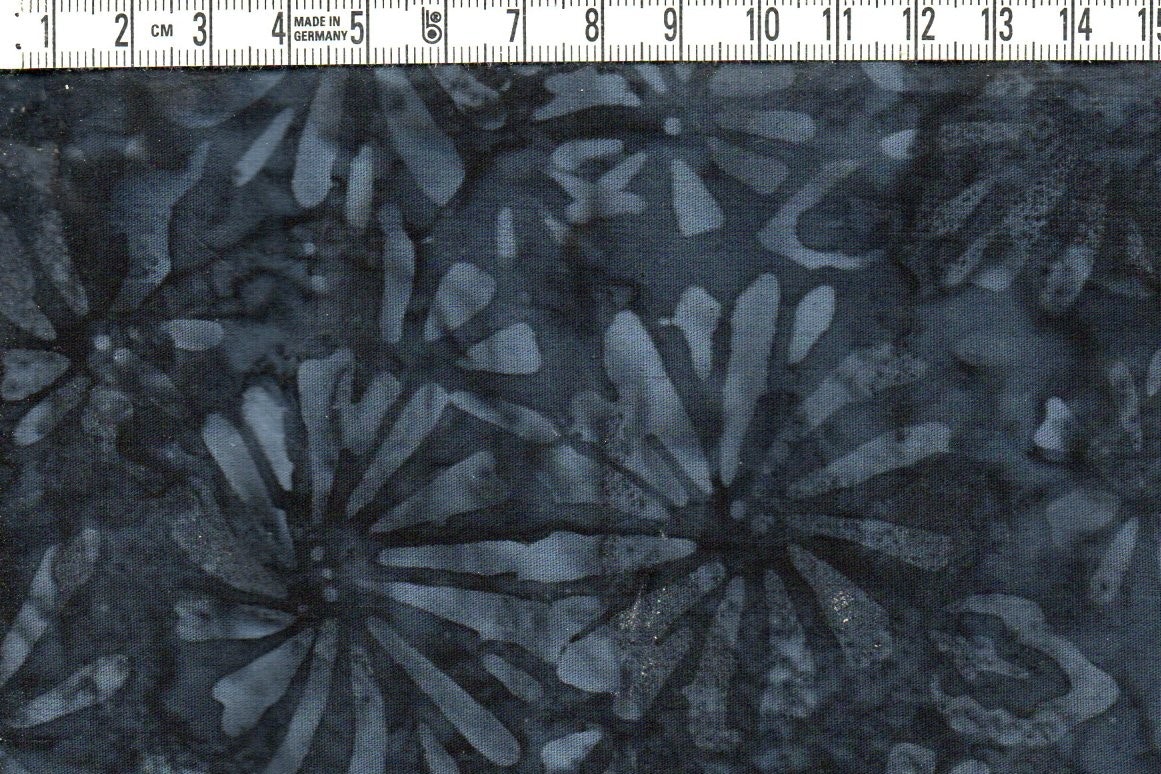 Midnight Special serien 20 tyger. Batik bomull 110 cm