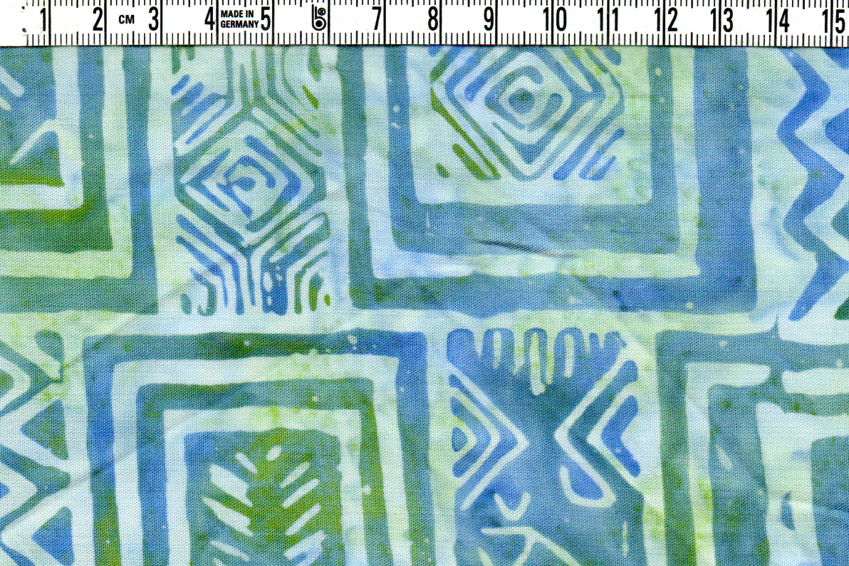 Blått och grönt i lantliga mönster. Viskostyg 145 cm bred