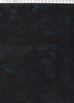 Svartmelerad med små mörkblå inslag