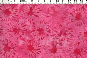 Rosa-cerise kanske man kan kalla detta anslående tyg?. Bomull 110 cm brett