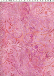 Blekt aprikosbeige motiv på rosaviolett bakgrund.  Bomullsbatik bredd 110 cm