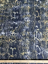 "Snakeskin"  Tunn viskos. Bredd ca 130 cm