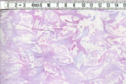 Lila-violett-rosa med ljusa växter. Bomull 110 cm. Tvätt 40 grader