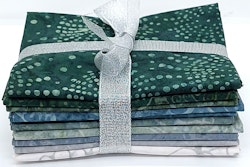 Fat Quarter Bundle+.  "Harmony"  10 olika blå/grå/gröna tyger. Tyg 11-20. 50x55 cm