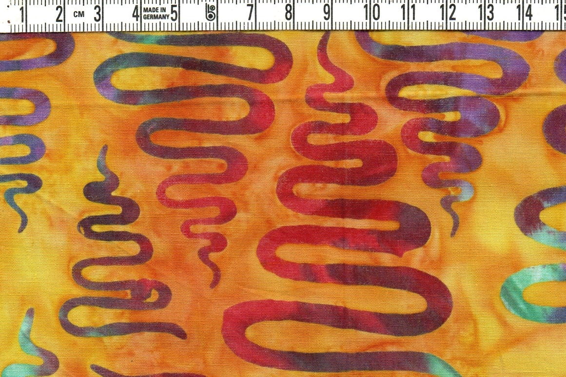 Fantasy fashion. Gult & flerfärgat. Batik bomull 110 cm