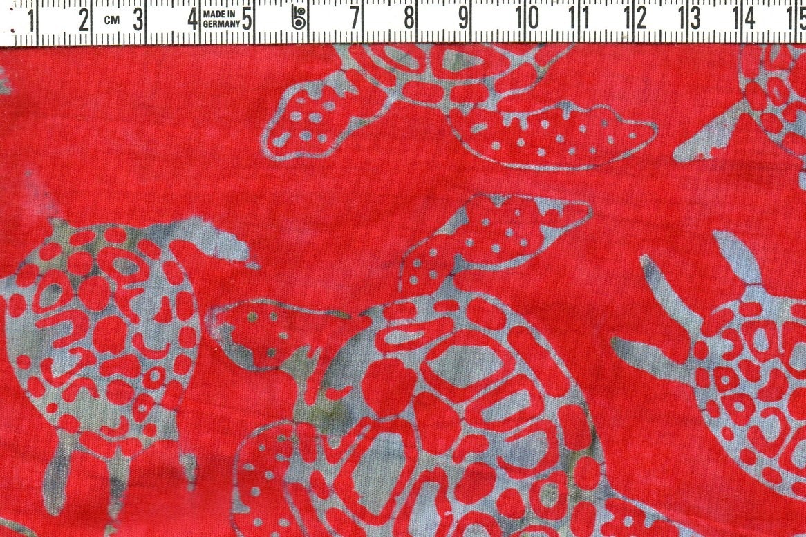 Sköldpaddor i röda havet. Haha. Batik bomull 110 cm