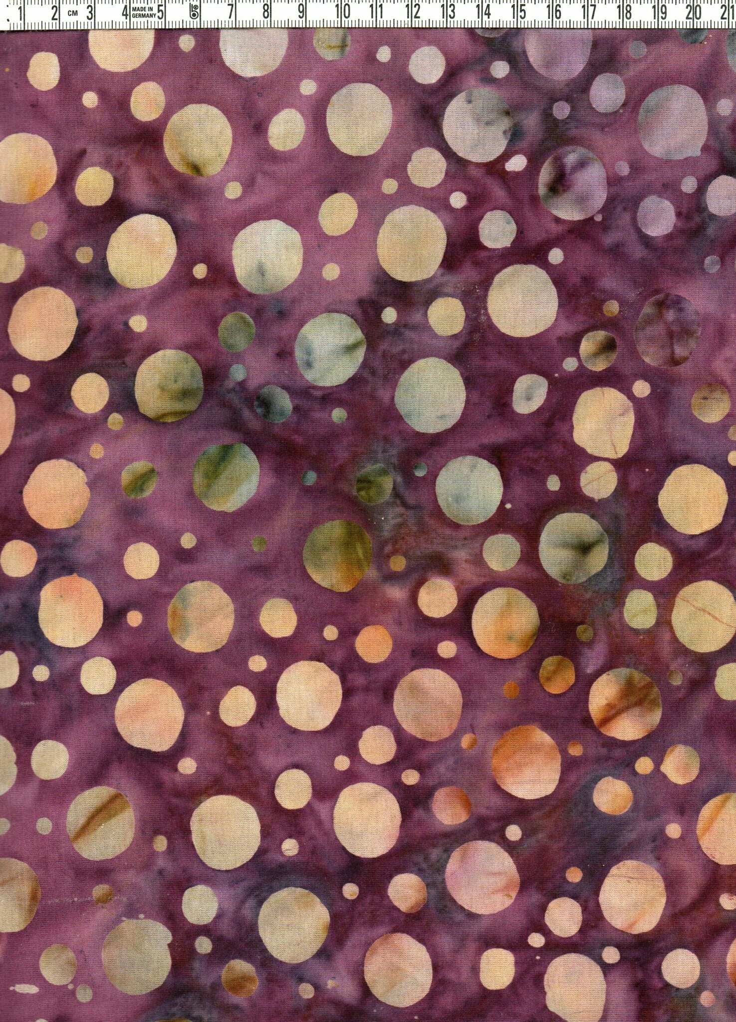 Bubbligt vinrött – Batik Viskos 140 cm bred
