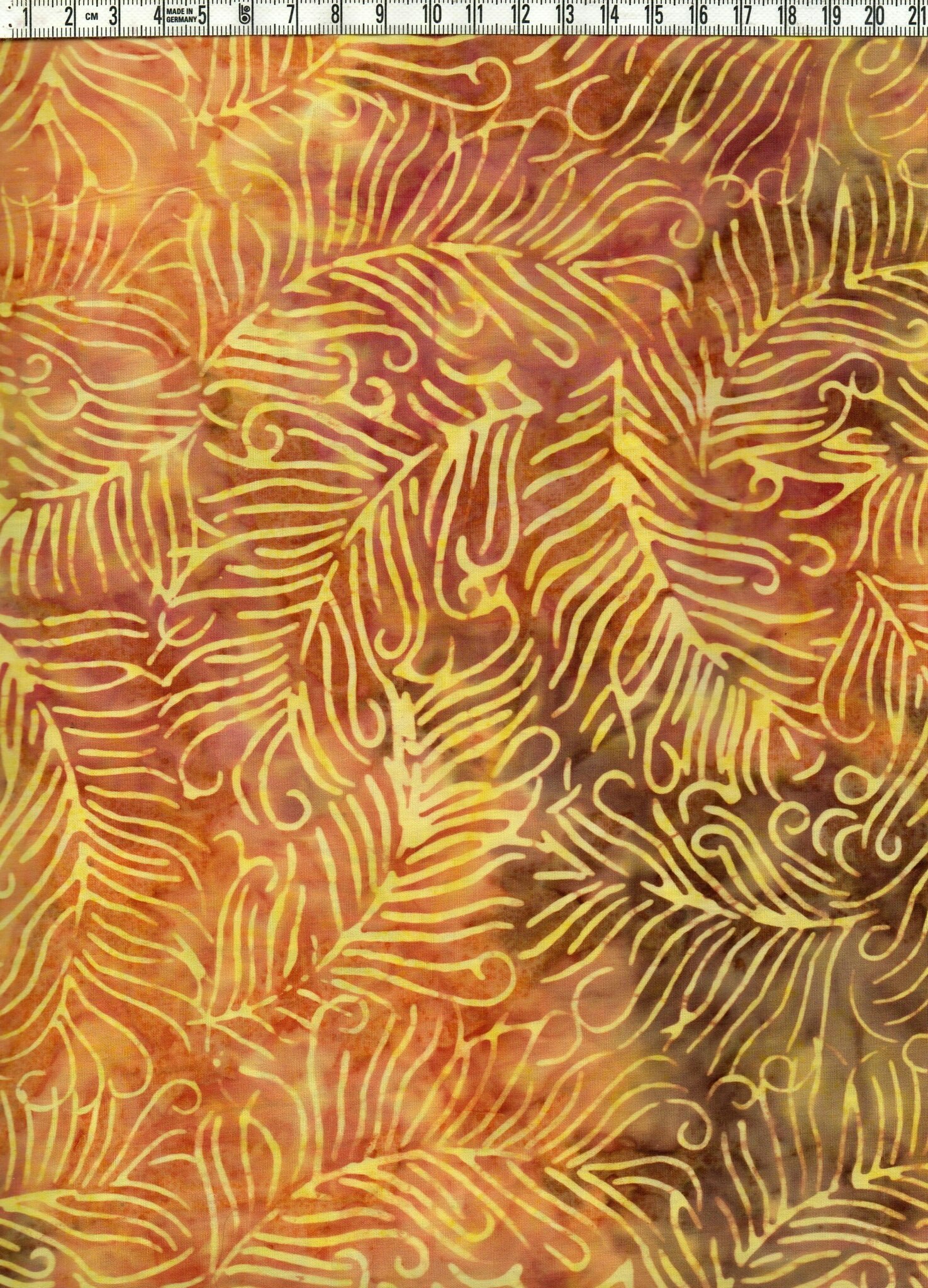 Brun-gul-beige-orange & vilda växter. Batik bomull 110 cm