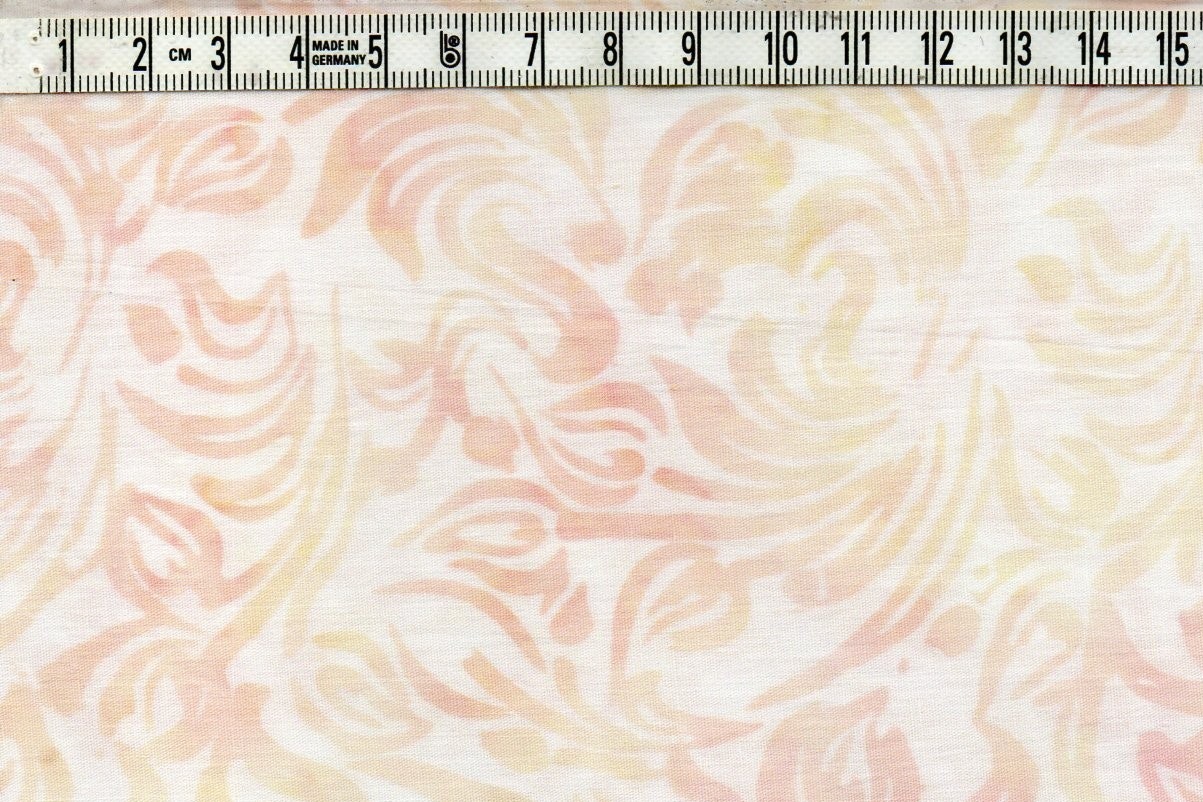 Aprikosrosa Virvlar – Batik Bomull 110 cm bred