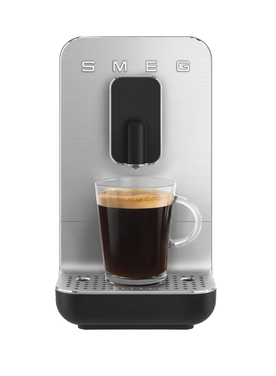 Smeg Kaffeevollautomat Schwarz