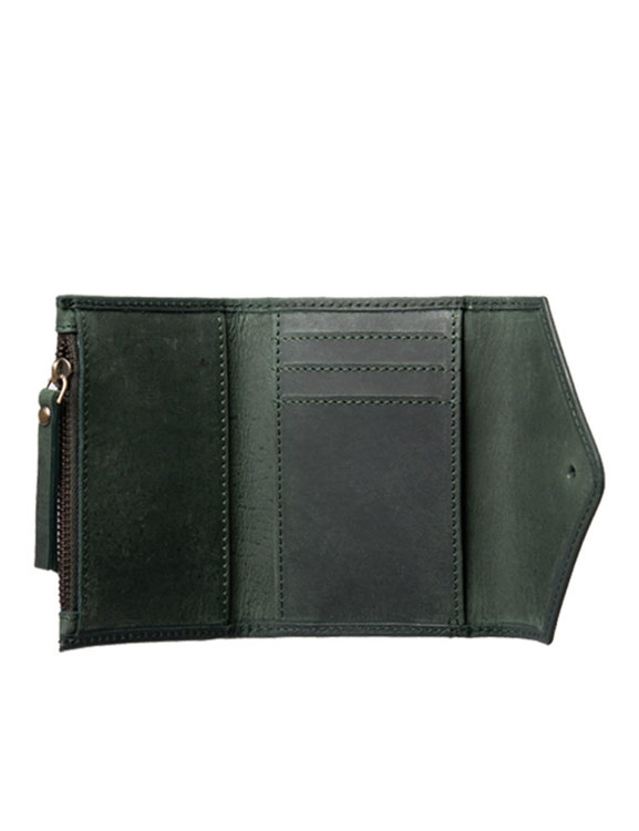 Praktisk plånbok i grönt naturgarvat läder