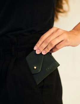 Plånbok grön naturgarvat läder