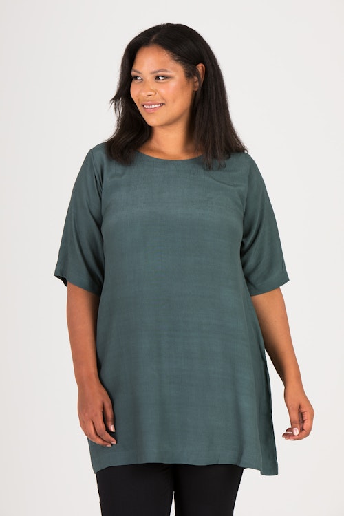 A dress / tunic green