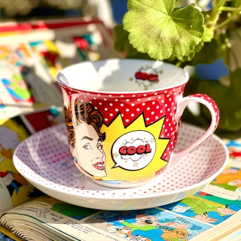 Tekopp med fat ”Pop art”