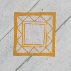 Liten gul duk ca 35 x 35 mm