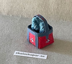 Korg röd/blå med garnhärvor