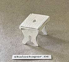 Liten "sliten" vit pall vit