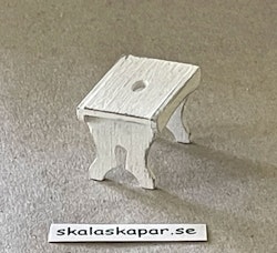 Liten "sliten" vit pall vit