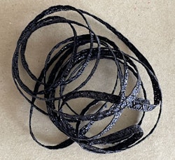 Hattstråband, blåsvart