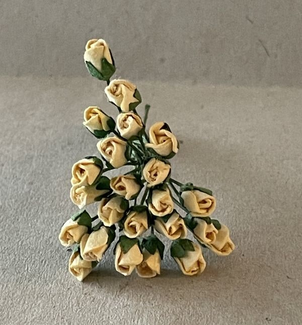 Gula rosor, ca 5 mm