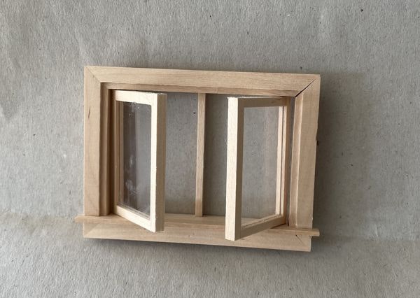 Fönster omålat ca 95 x 70 mm