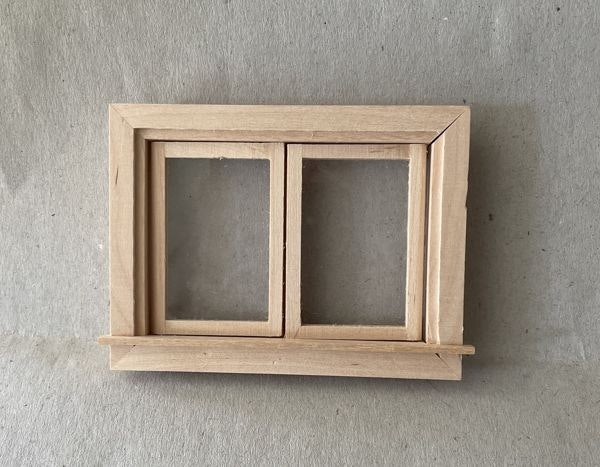 Fönster omålat ca 95 x 70 mm