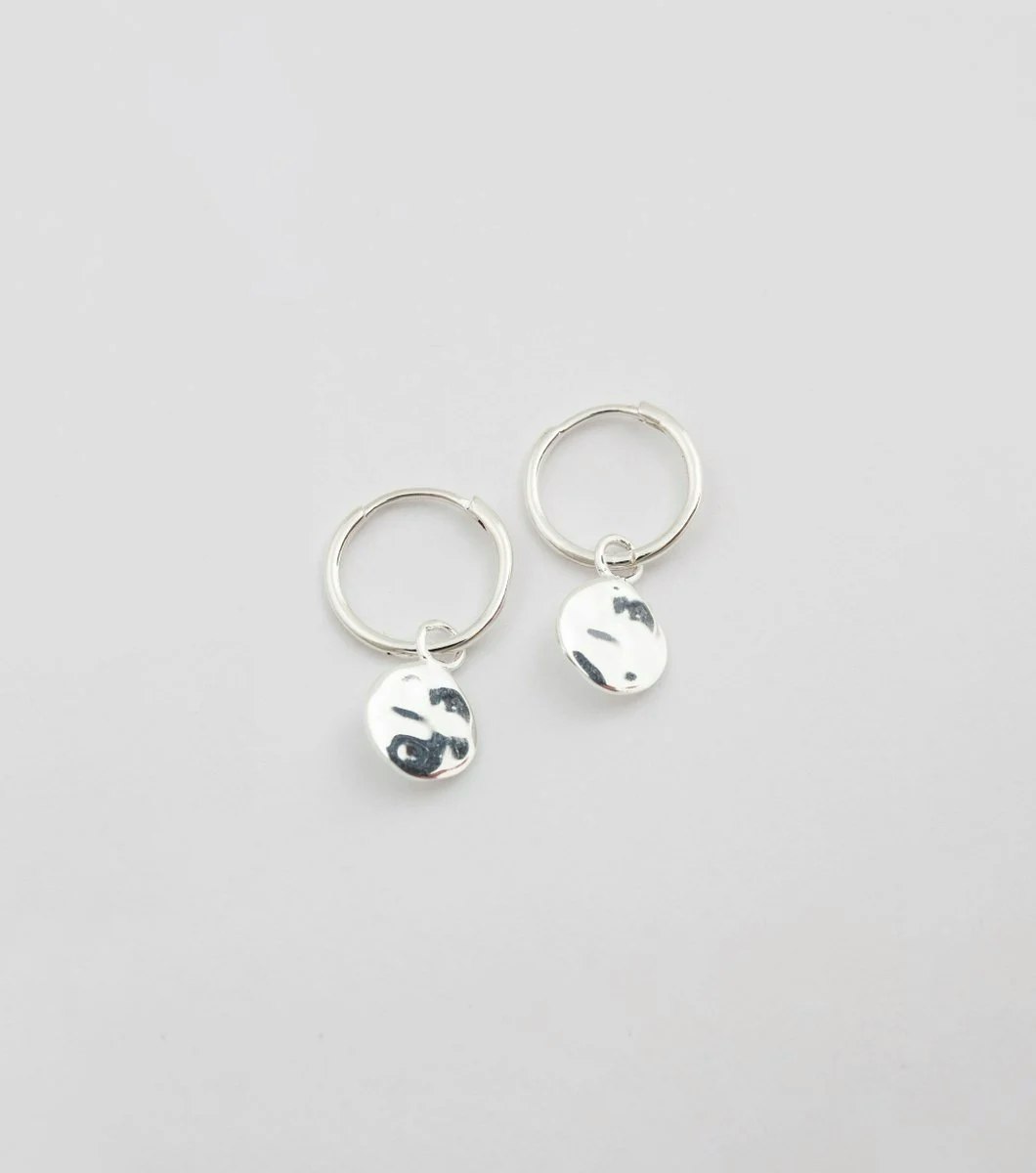 Minimalistica Hammered Earrings Silver Syster P