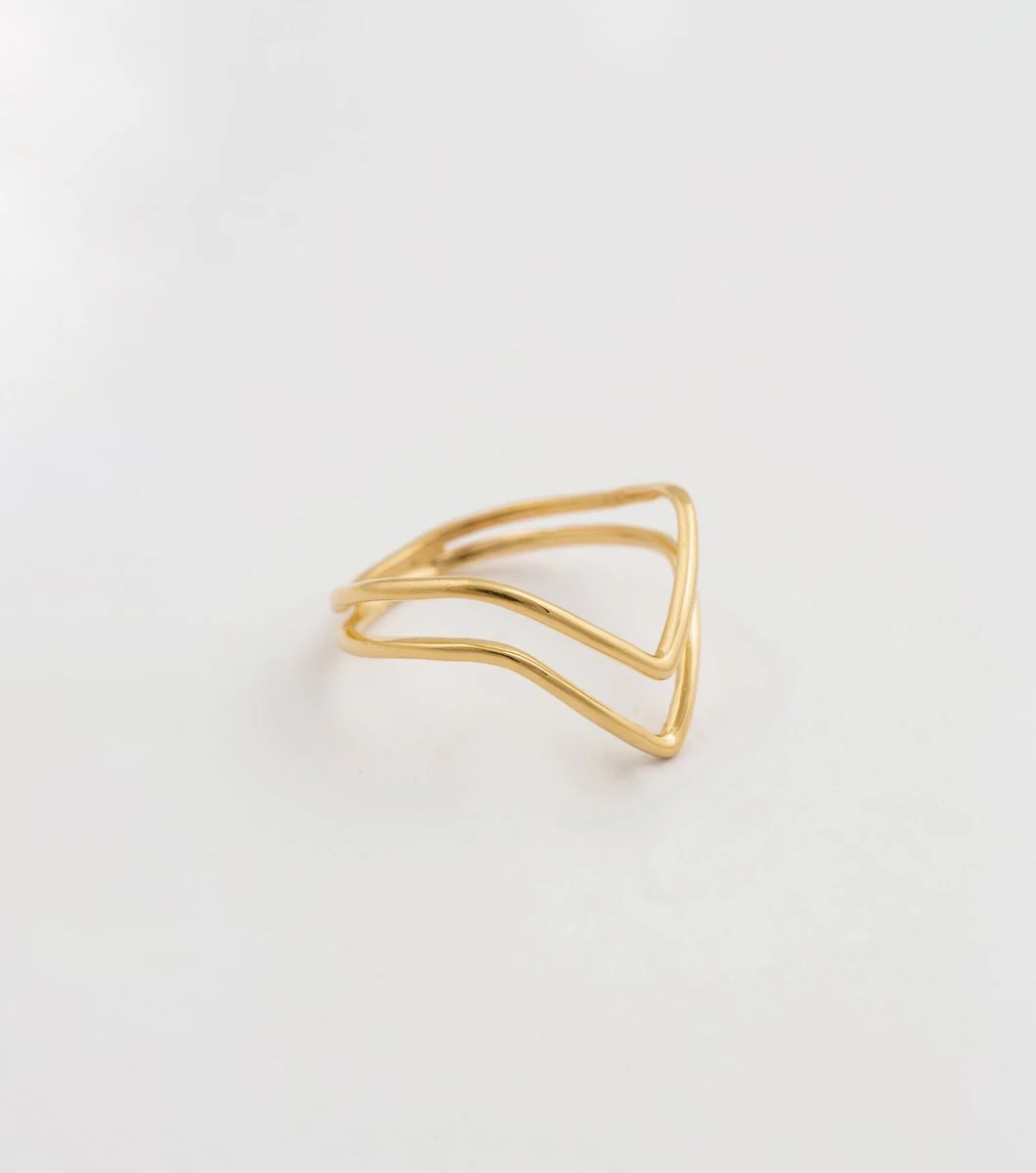 Tiny Arrow Ring Gold Syster P