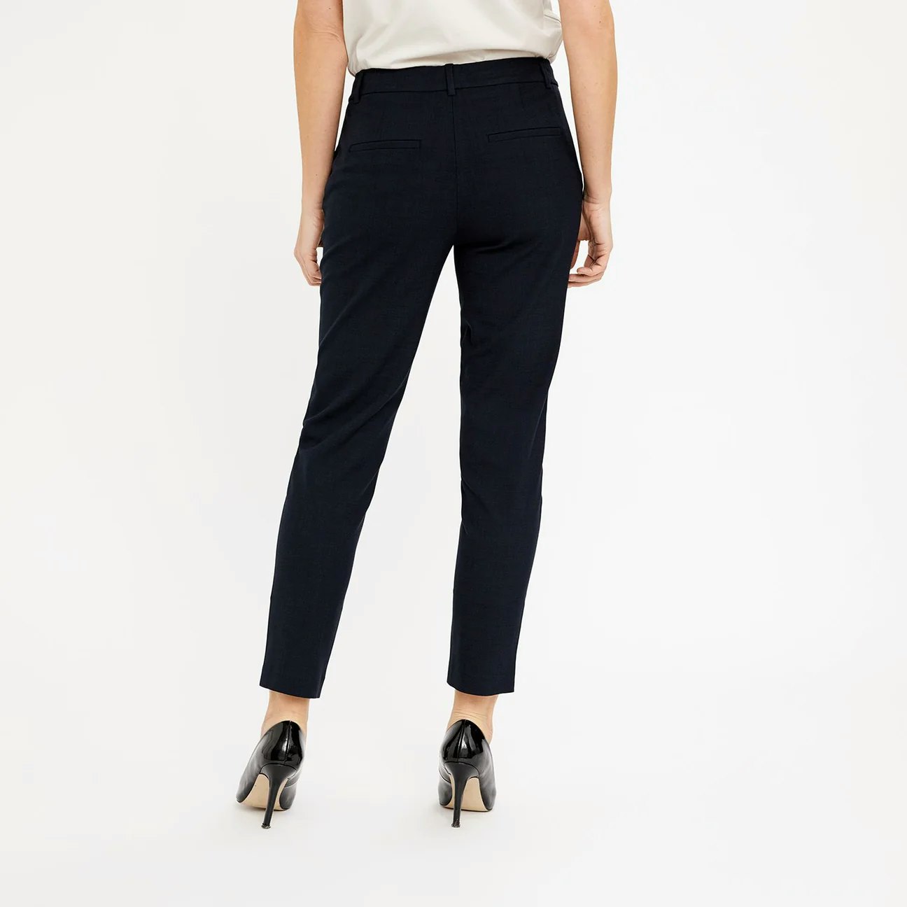 Kylie Crop 396 Midnight Five Units