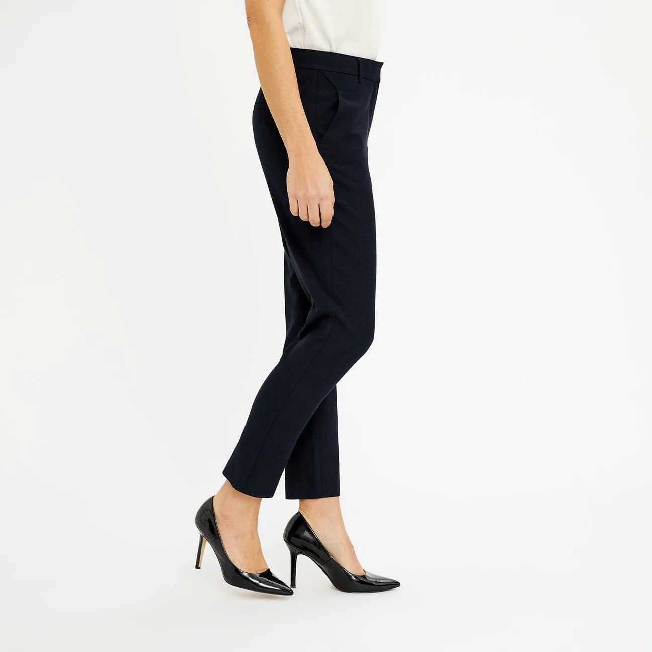 Kylie Crop 396 Midnight Five Units