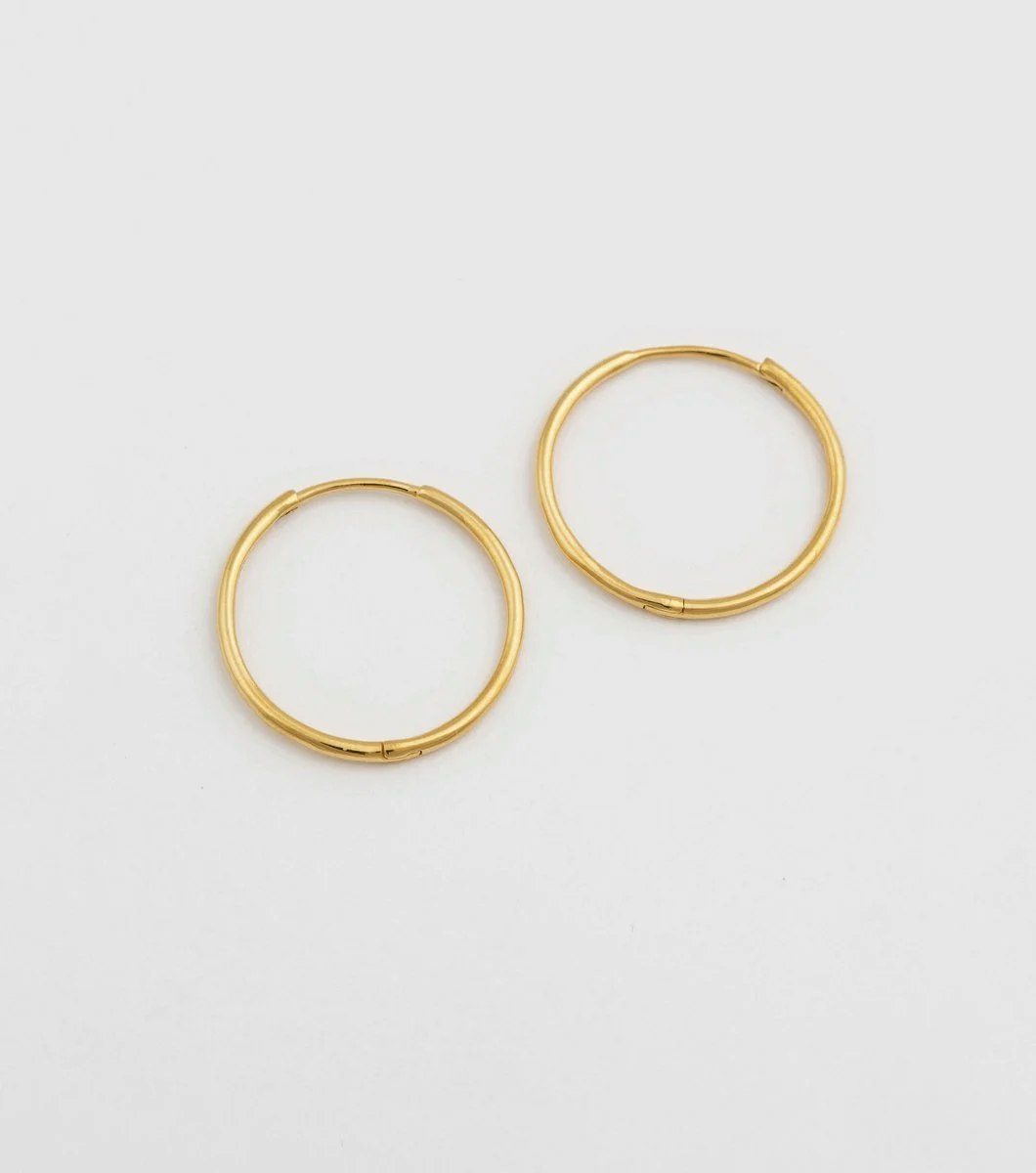 Beloved Medium Hoops Gold Syster P