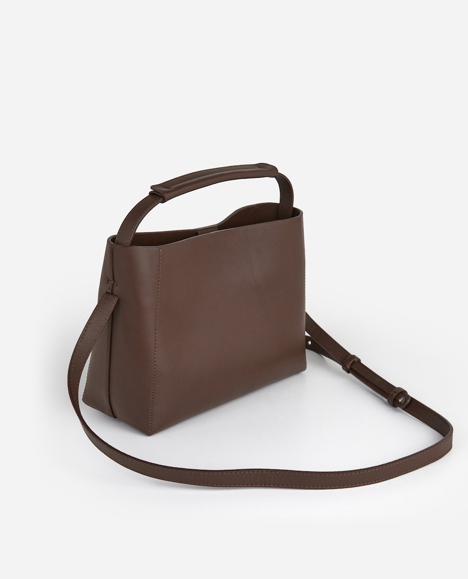 Hedda Midi Handbag Leather Chocolate Flattered