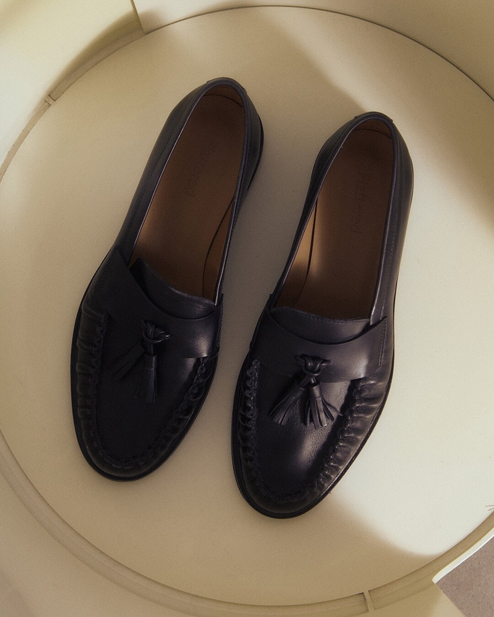 Sigrid Leather Black Flattered