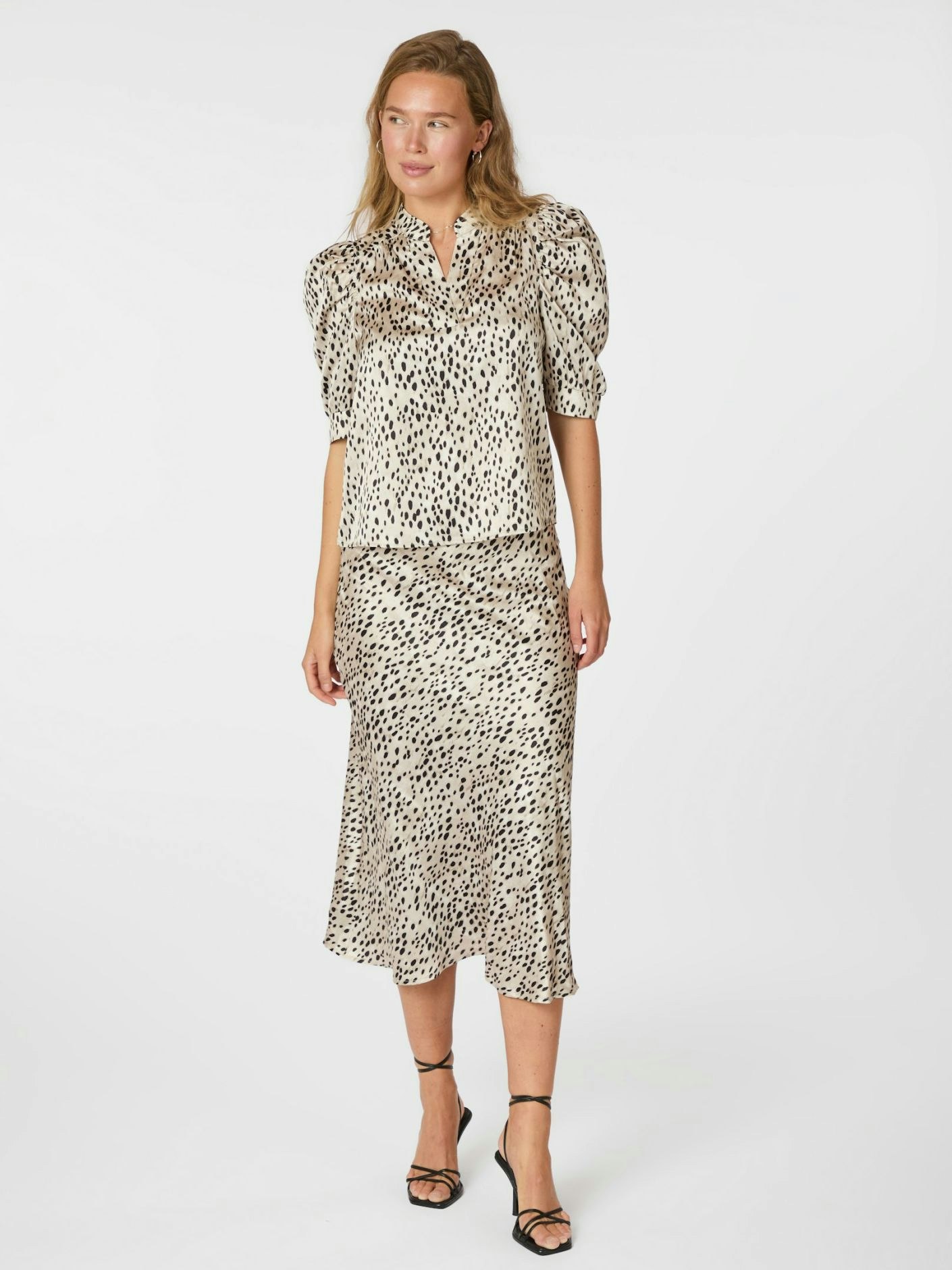 Bovary Desert Dot Skirt Ivory Neo Noir