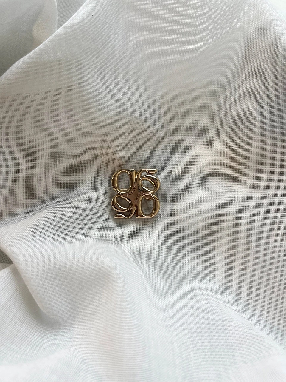 Motif Brooch Gold Dante6