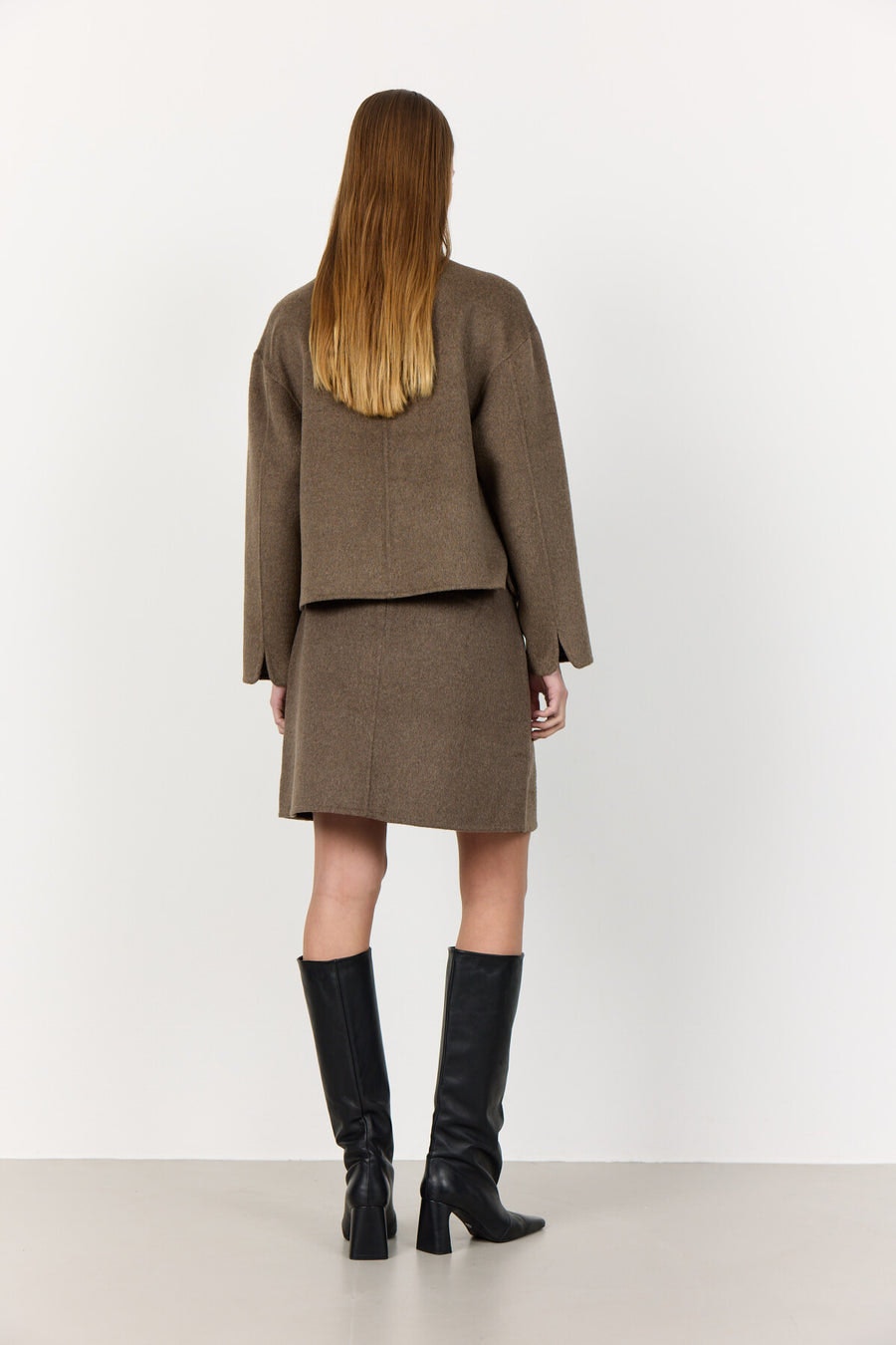 LR-Owa 28 Jacket Dark Brown Levete Room