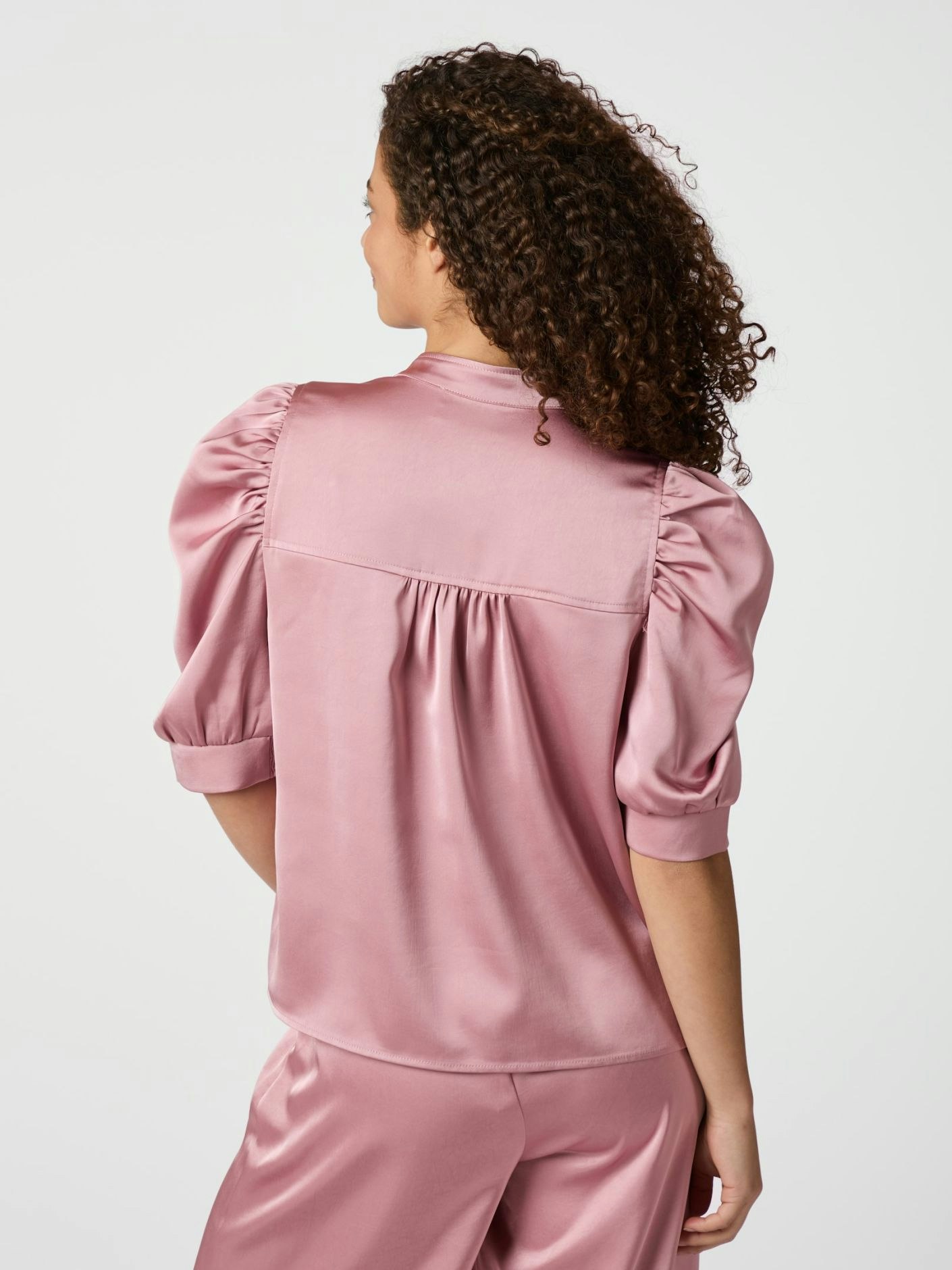 Roella Heavy Sateen Blouse Evening Rose Neo Noir