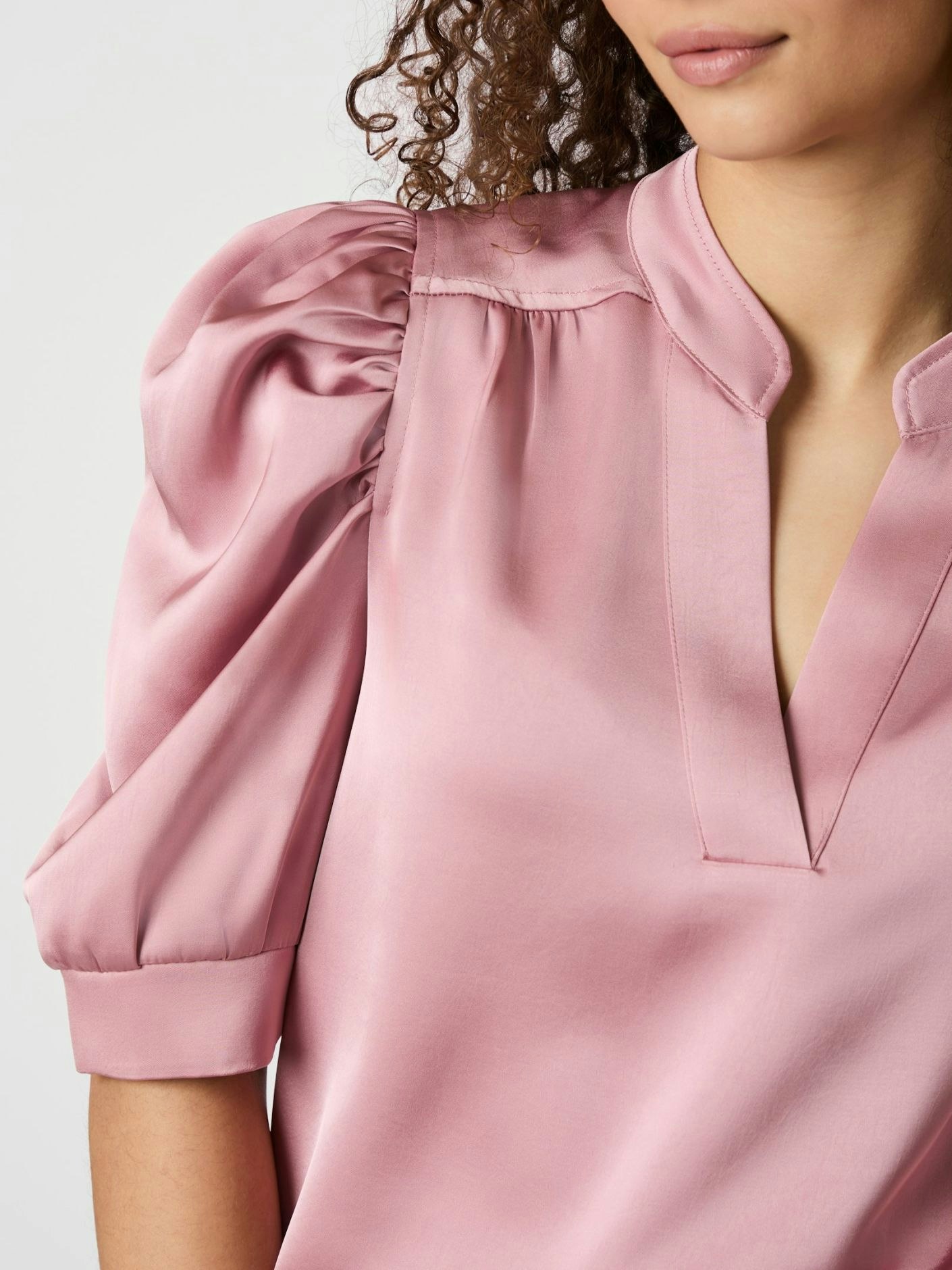 Roella Heavy Sateen Blouse Evening Rose Neo Noir