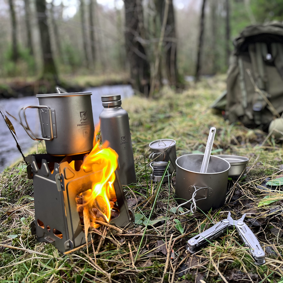 2x Titankoppar med lock, 450 + 300 ml