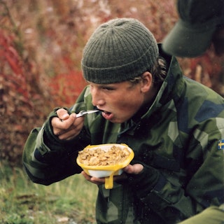 Olles brorsa (armégrön)