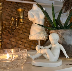 Figurin en man och en kvinna på fot, nutida vintage