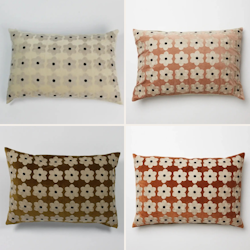 Kuddfodral Daisy 40x60 med broderade blommor 4 olika nyanser