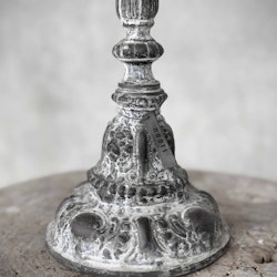 Ljusstake Lora i rustikt gjutjärn, Noori Objects