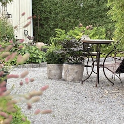 Kruka i gråbeige cement, två storlekar, Olsson Jensen