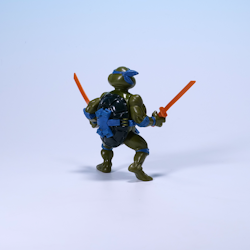 Teenage Mutant Ninja Turtles Leonardo with Storage Shell - Playmates Toys 1991 - Med Tillbehör