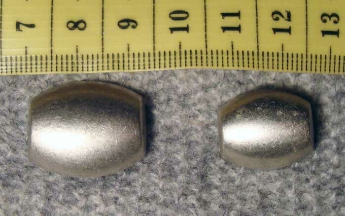 Knapp-Silverfärgad ovalform