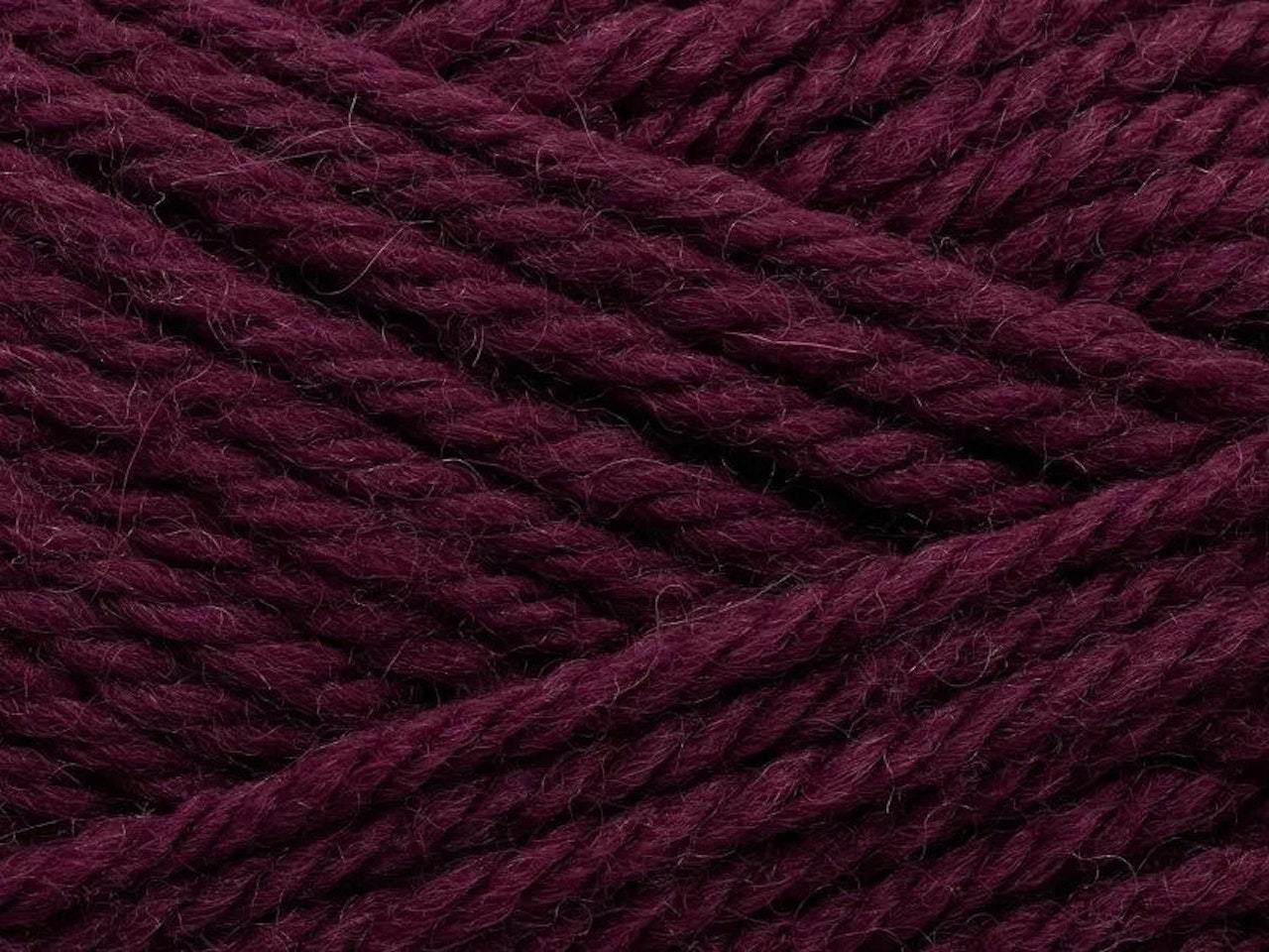 Peruvian highland wool-Plum 222