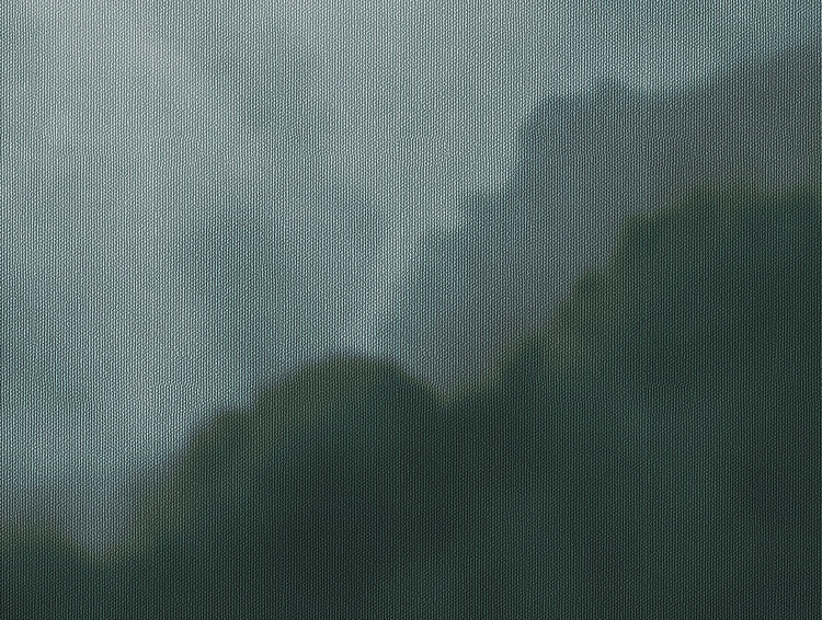 Detaljbild av blå tapet med moln.