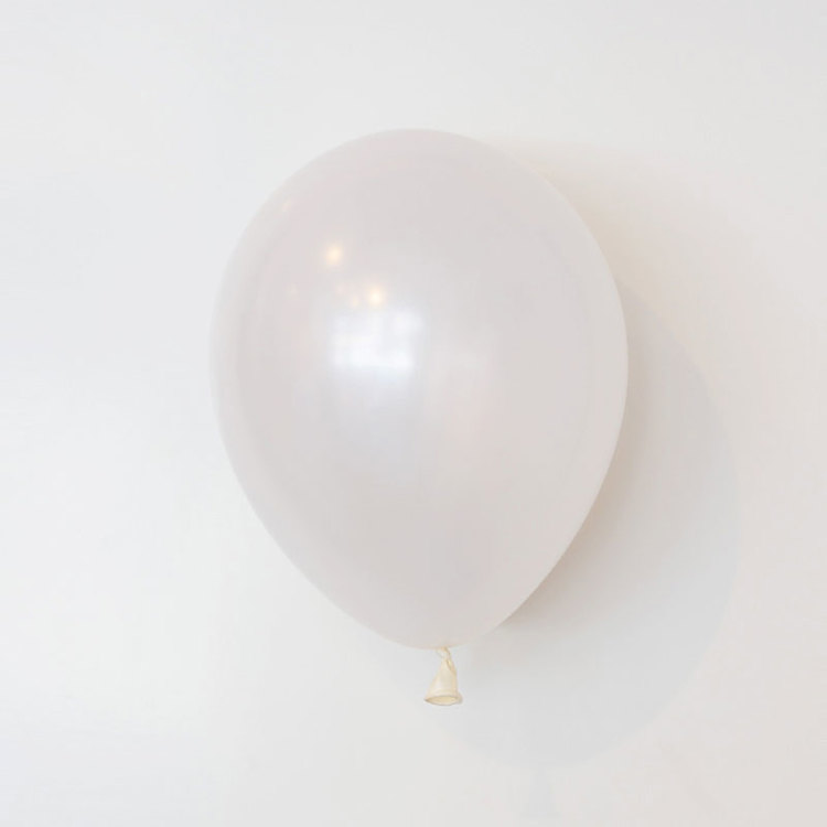 Ballong 28 cm - Pärlemo Vit