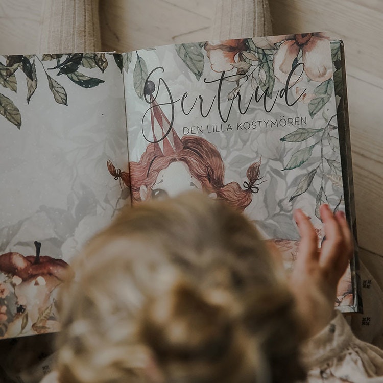 Bok Gertrud den lilla kostymören -  Mrs Mighetto